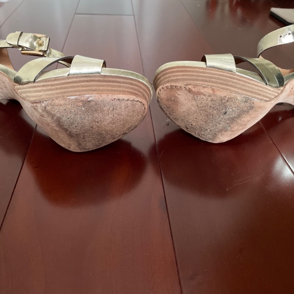 Coach Platforms - Picture 4 of 4